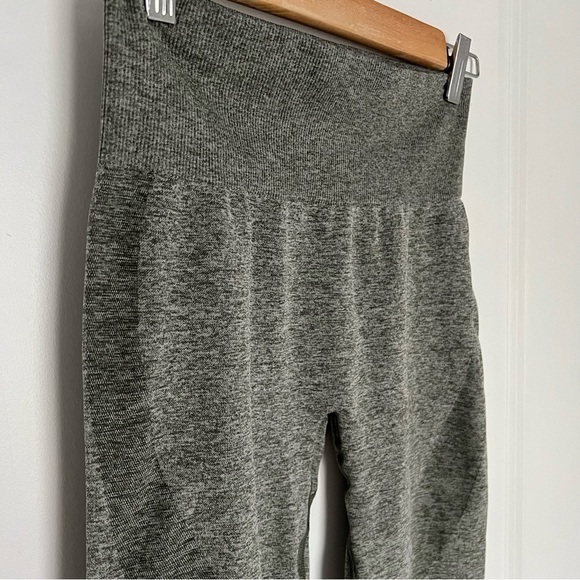 VS PINK Seamless  Workout Tight size S - Picture 7 of 9